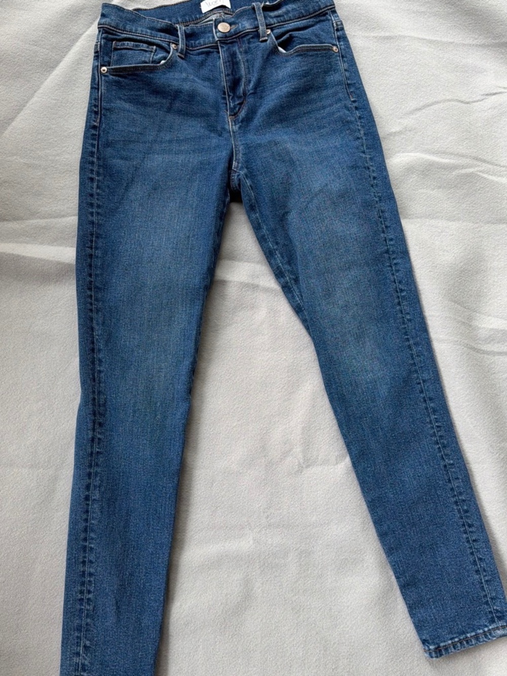 Women Loft High-waisted blue skinny jeans with a flattering fit #highwaisted